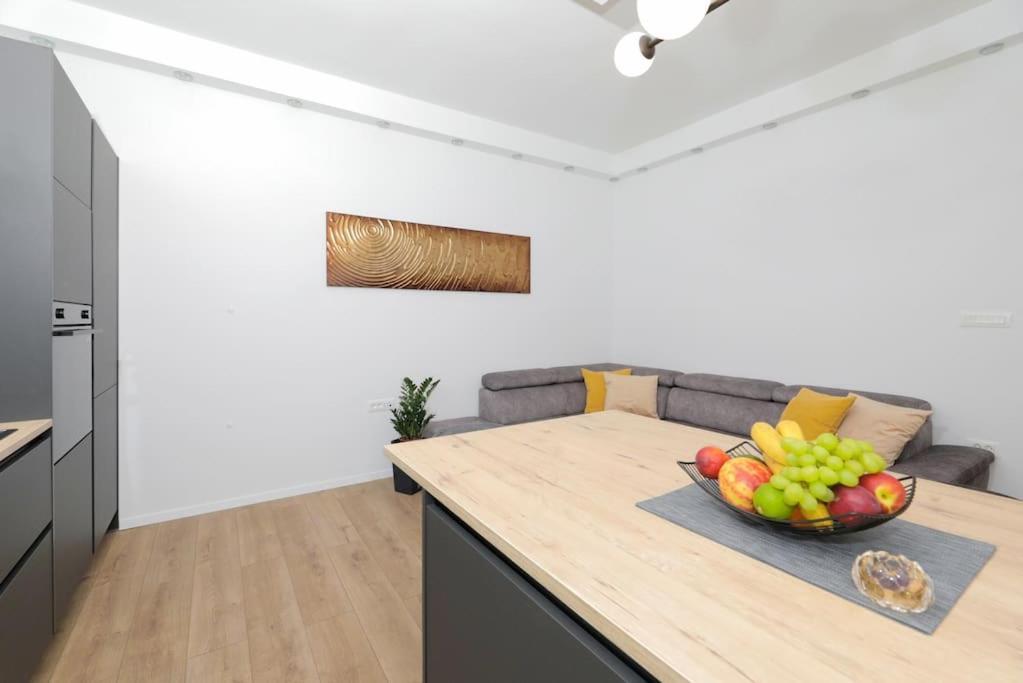 Tata Apartment Split Ngoại thất bức ảnh