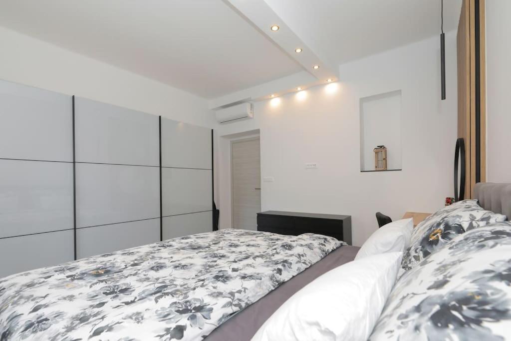 Tata Apartment Split Ngoại thất bức ảnh